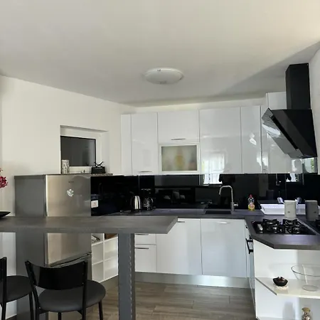 Appartement Heart Of Stone à Tulisevica Extérieur photo