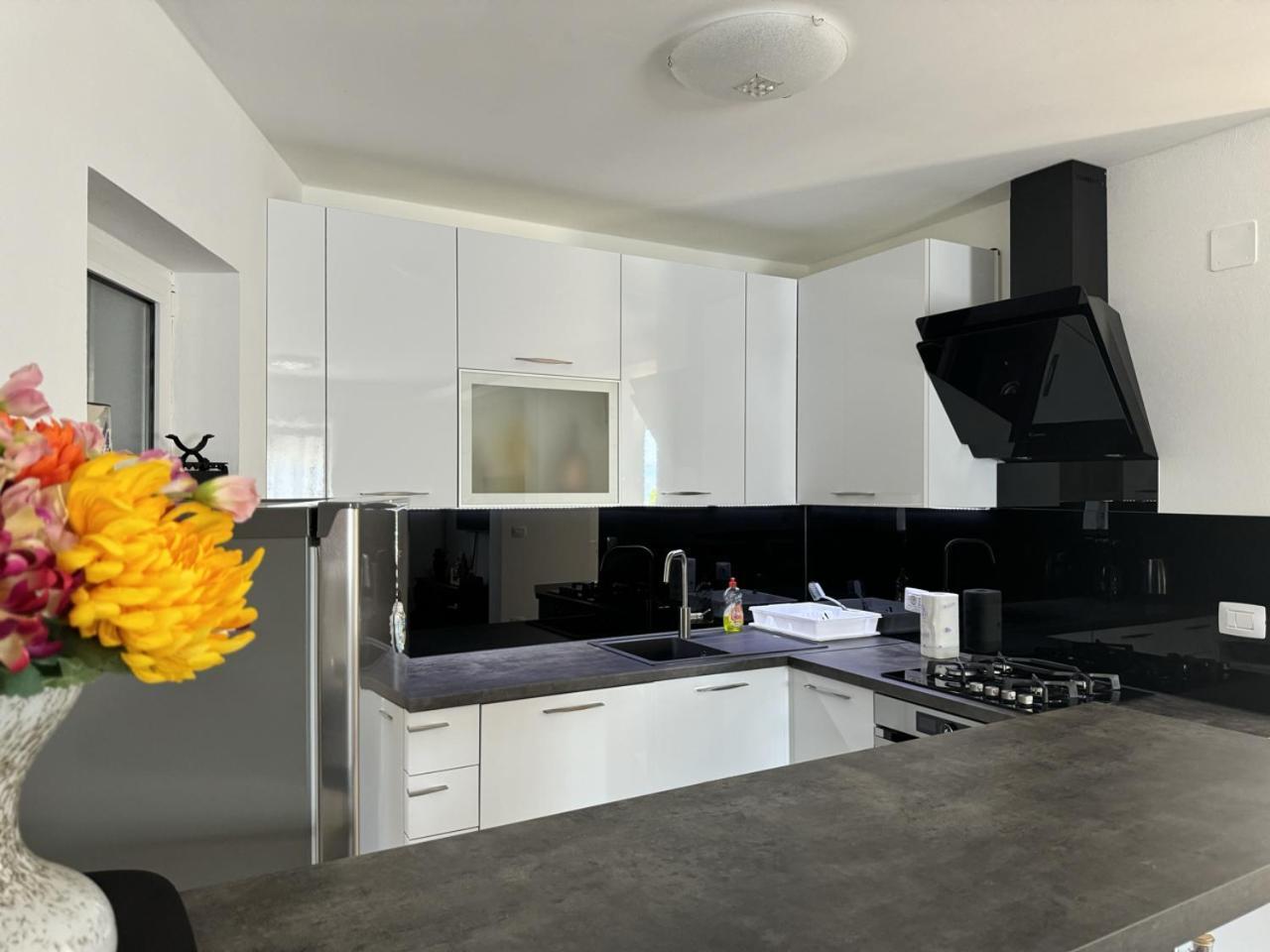 Heart Of Stone Appartement Tulisevica